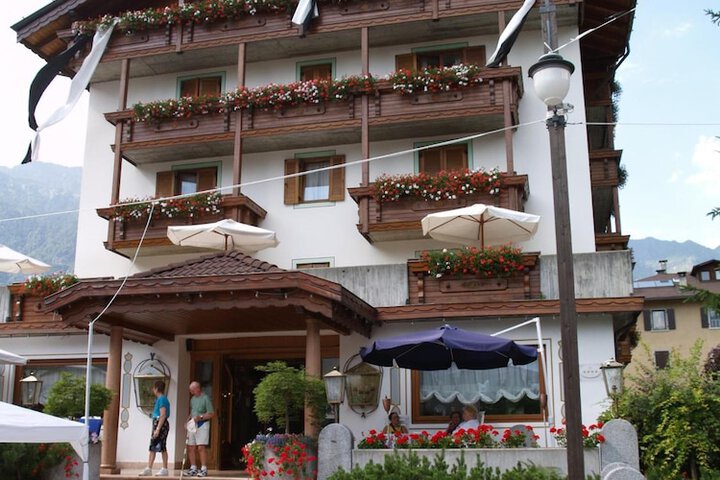 Hotel 172 of 180