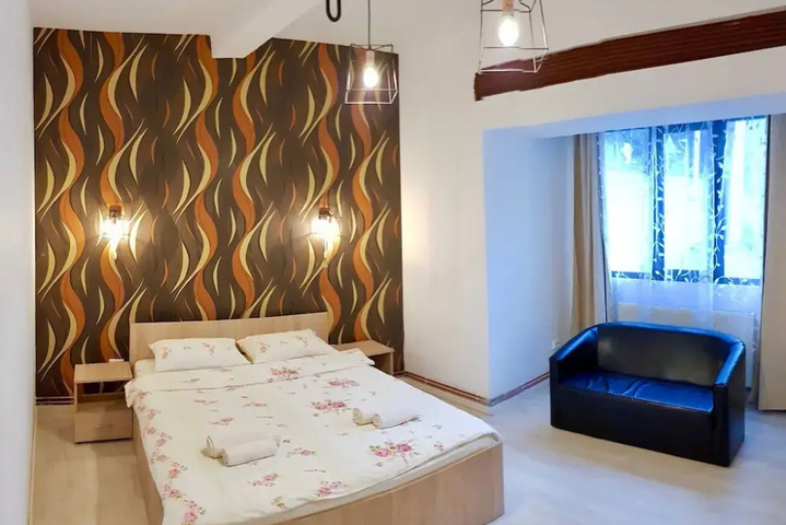 Room 2 of 19