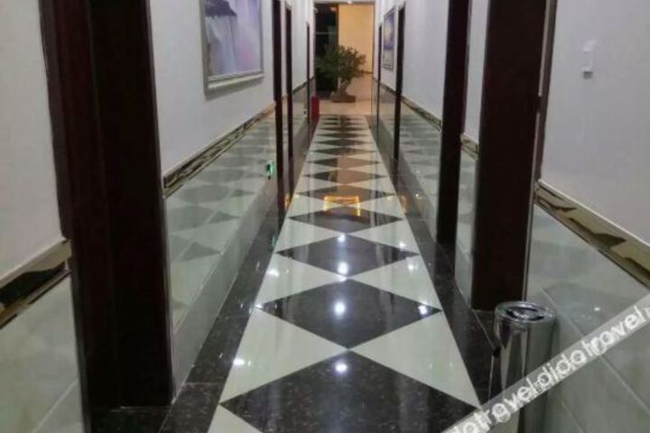 Hotel Interior 17 of 24