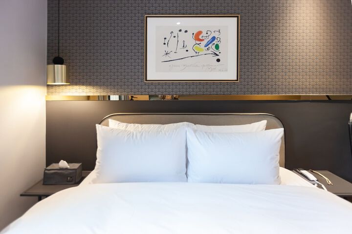 Room 3 of 33