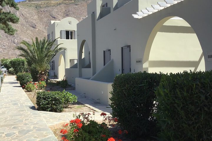 Hotel Exterior 48 of 50
