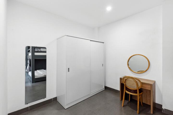 Room 7 of 31