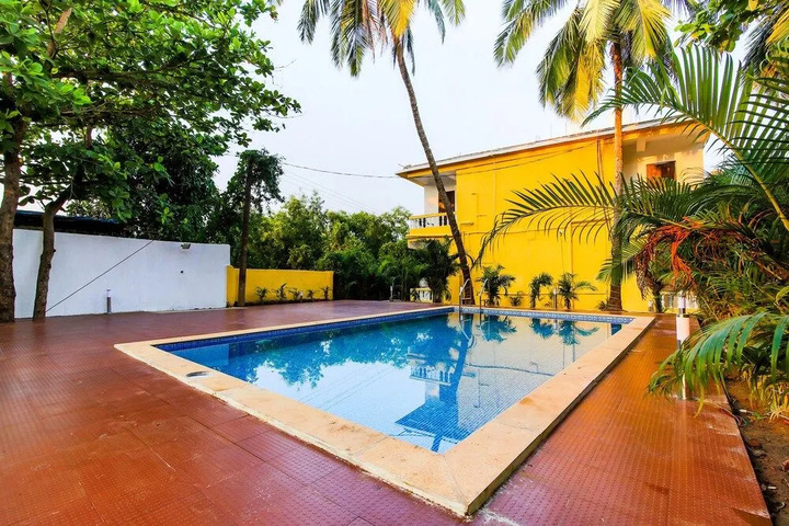 Pool 14 of 17