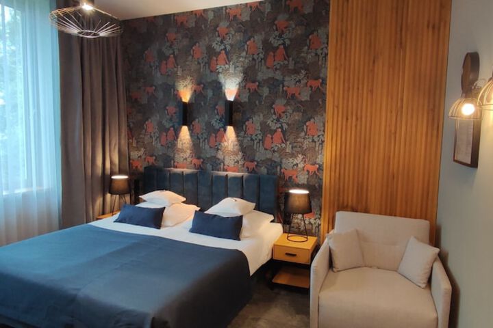 Room 28 of 69