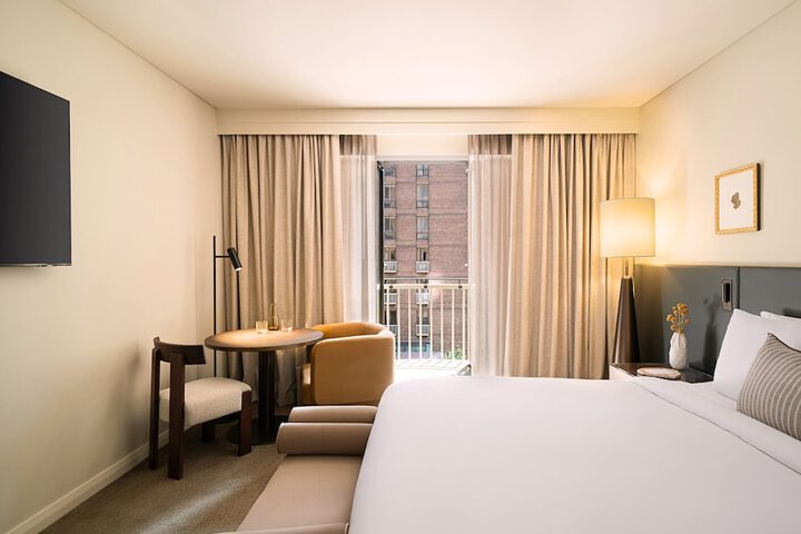 Room 22 of 150