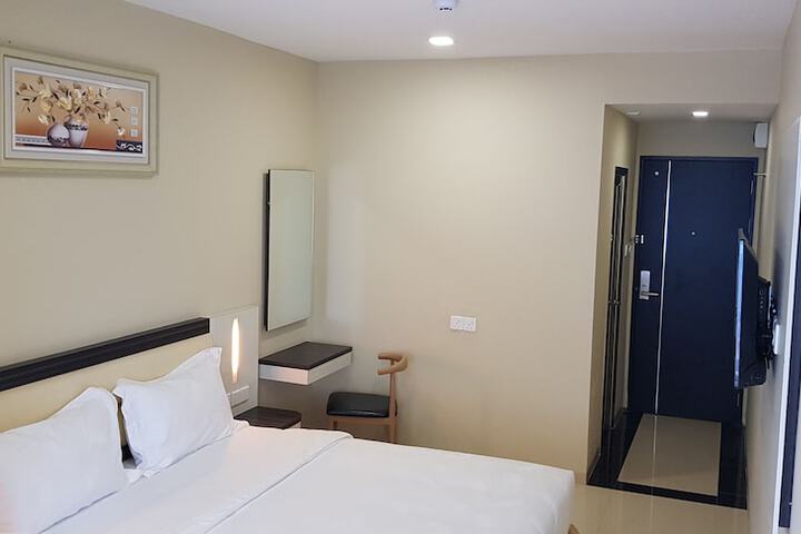 Room 16 of 49