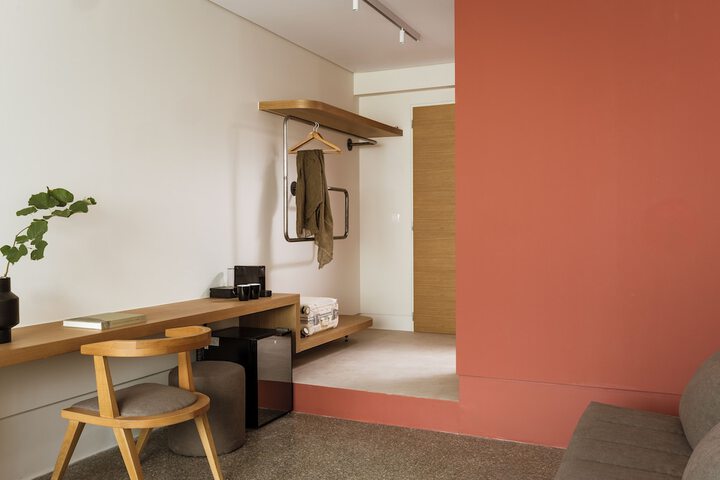 Room 23 of 65