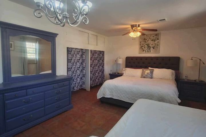 Room 2 of 8