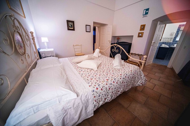 Room 16 of 64