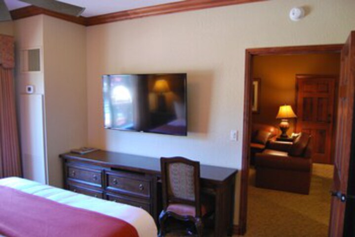 Room 6 of 7