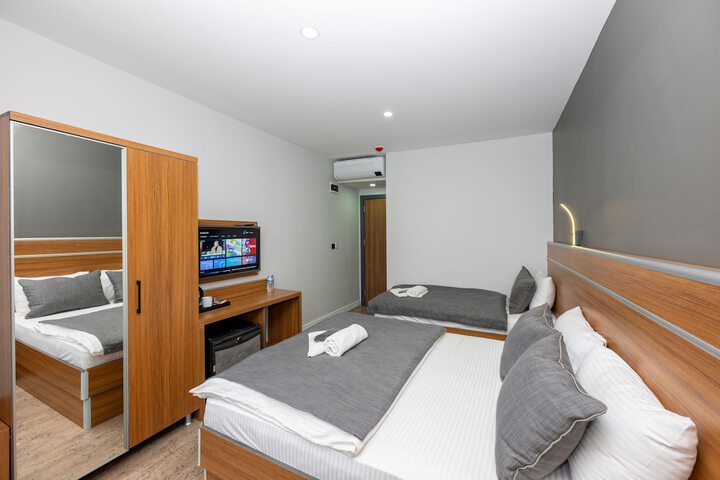 Room 16 of 41
