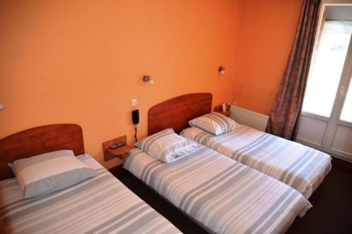 Room 13 of 62