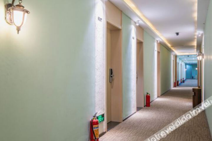 Hotel Interior 4 of 11