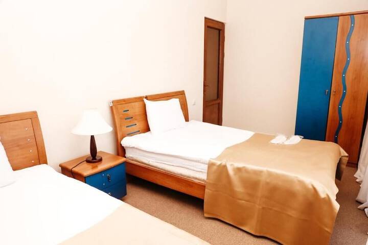 Room 8 of 39