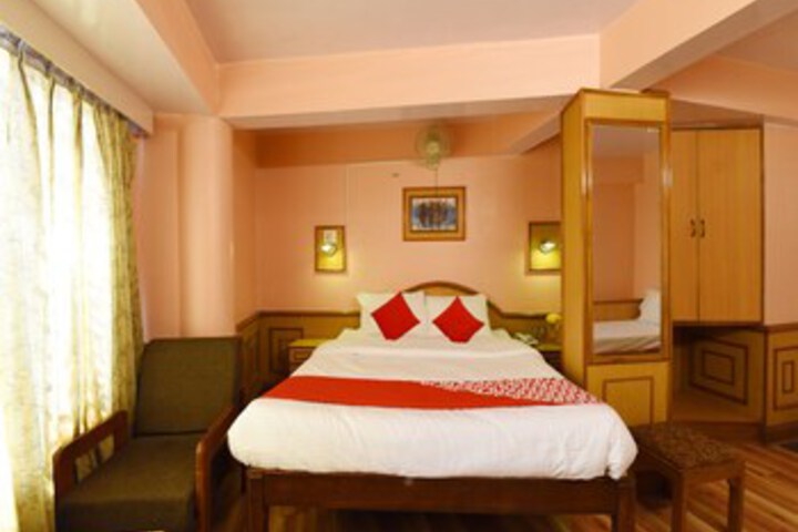 Room 11 of 24