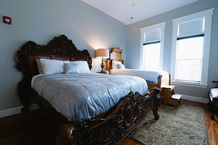 Lodge Premium Cabin Queen Bed (9 of 79)
