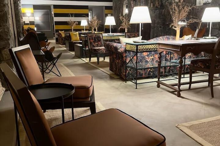 Hotel Interior 2 of 16