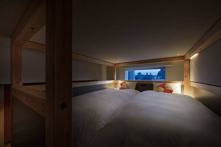 Room 14 of 64