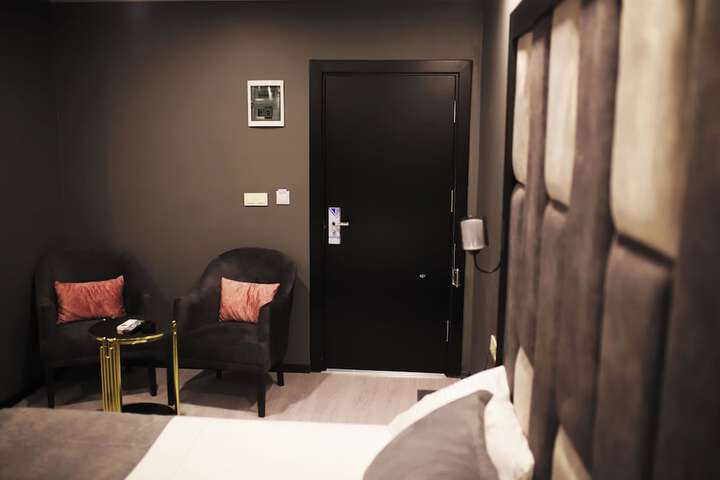 Room 7 of 31