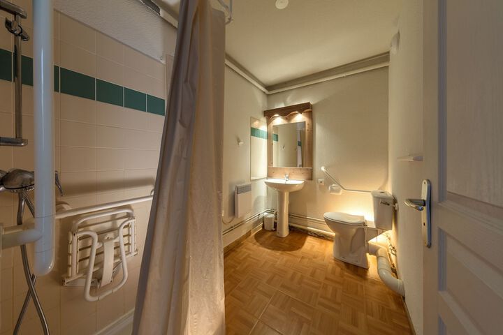 Room 15 of 31