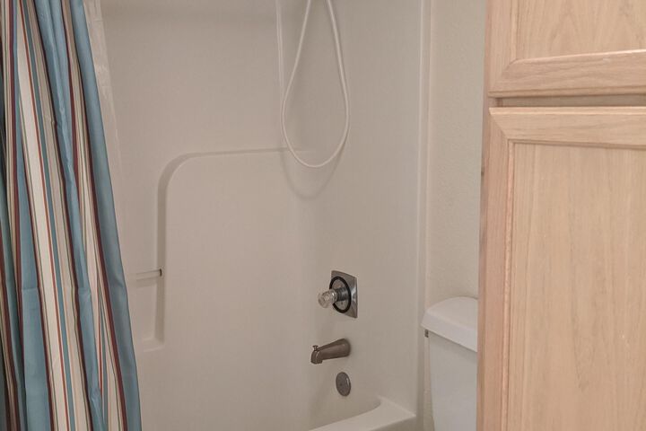 Room 5 of 7