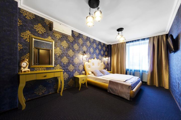 Room 35 of 59