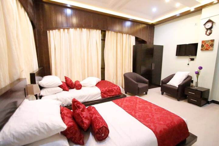 Room 12 of 35