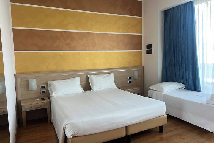 Room 27 of 101