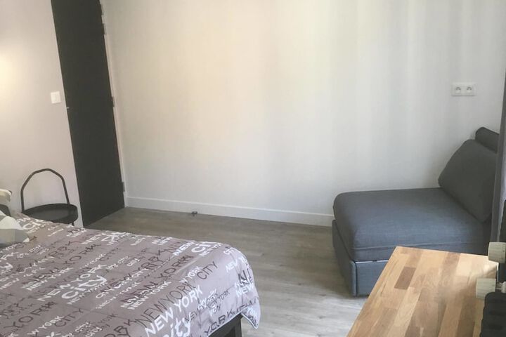 Room 4 of 64