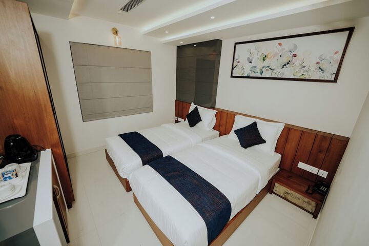 Room 25 of 53