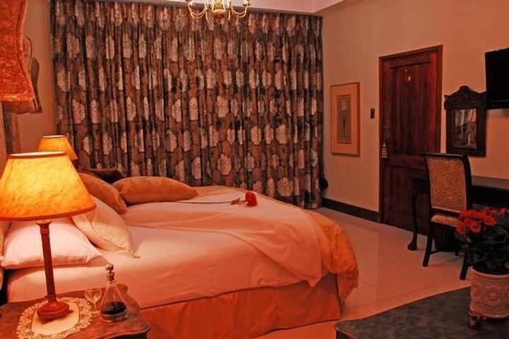 Room 8 of 42