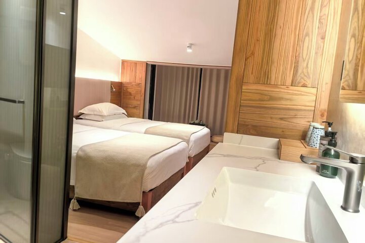 Room 40 of 89