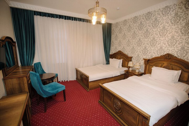 Room 8 of 63
