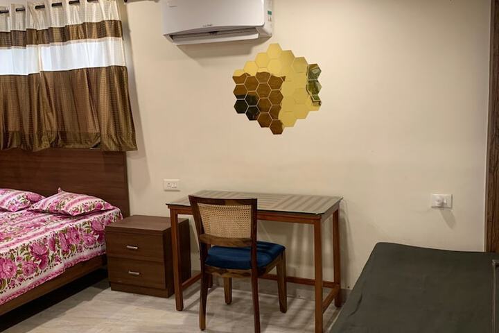 Room 4 of 19