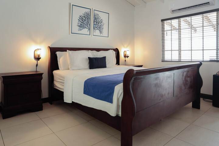 Room 14 of 82