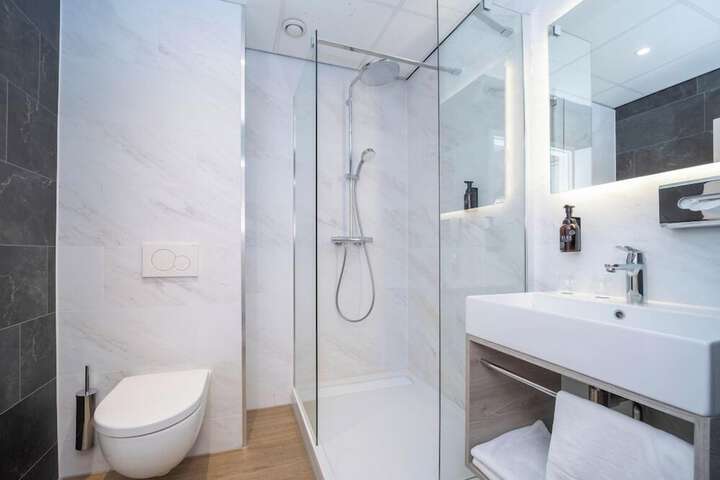 Bath Photo
