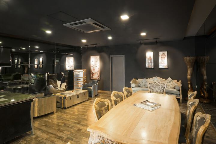 Hotel Lobby