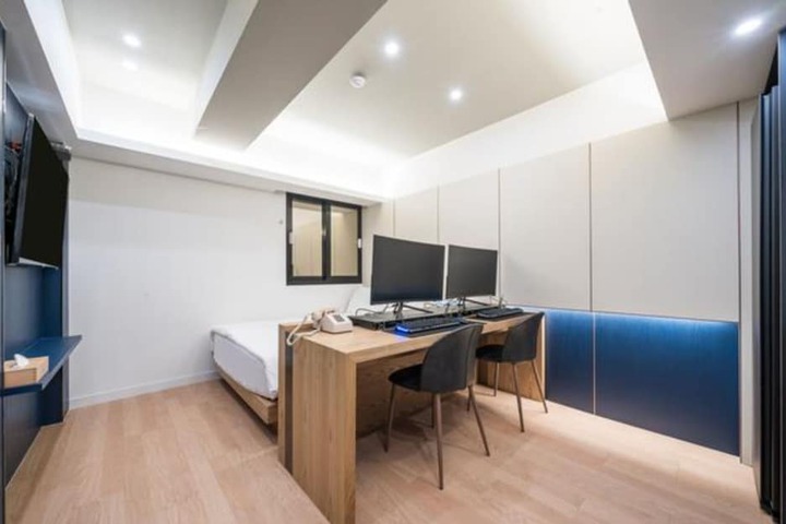 Room 19 of 56