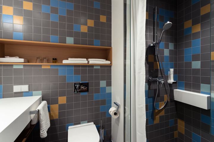 Room 19 of 41
