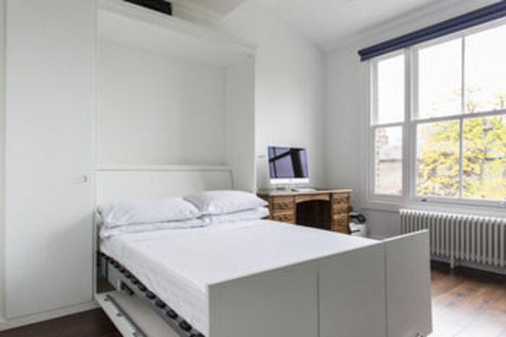 Room 82 of 166
