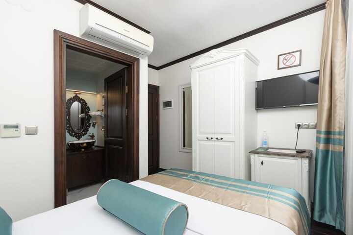 Room 30 of 86