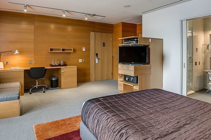 Room 19 of 118