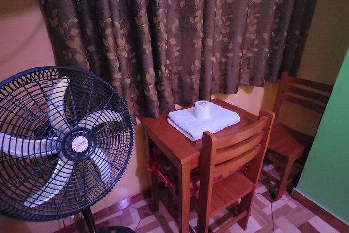 Room 2 of 8
