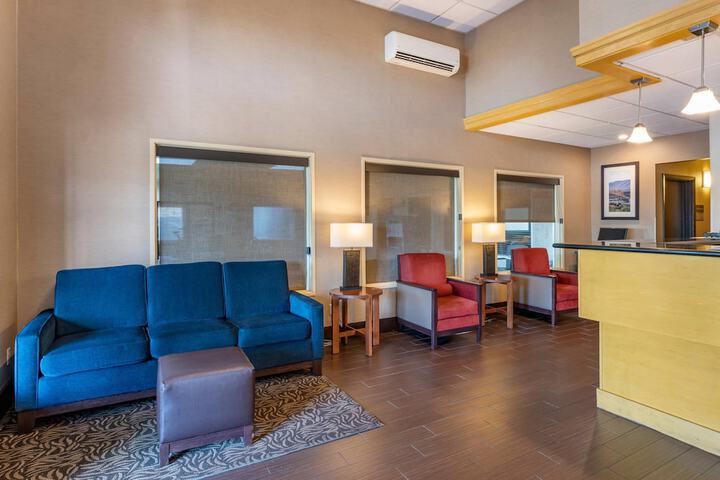 Hotel Interior 4 of 40