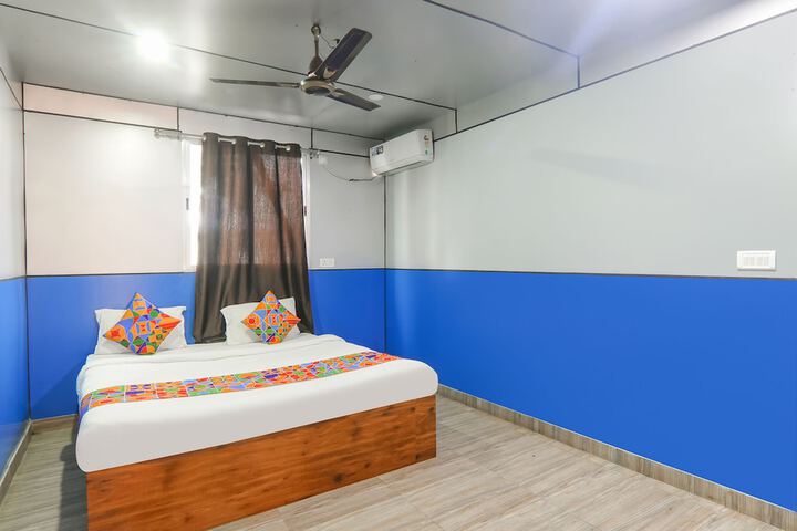 Room 16 of 27
