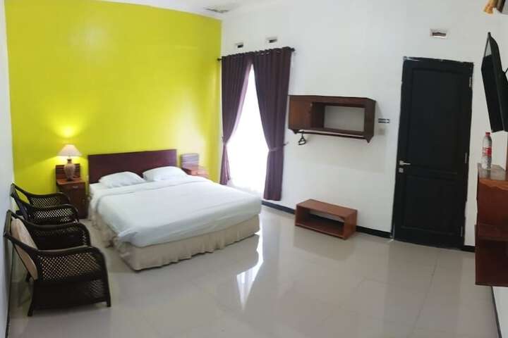 Room 5 of 20