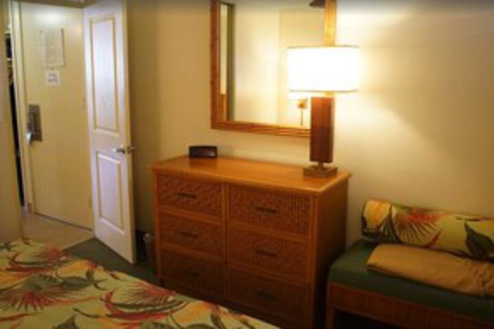 Room 2 of 47