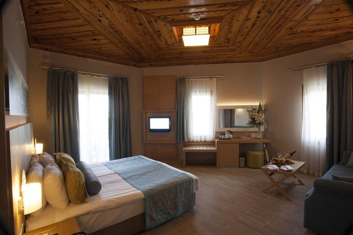Room 4 of 67