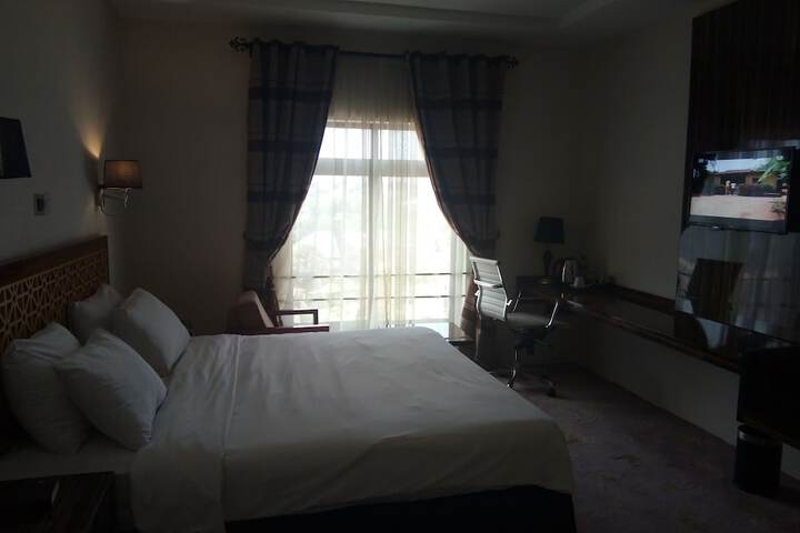 Room 19 of 39