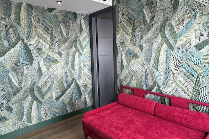 Room 68 of 136